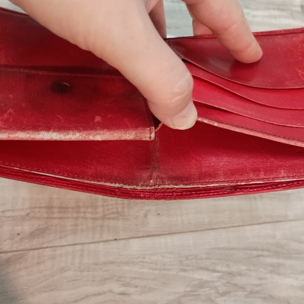 LOUIS VUITTON Bi -fold wallet Epi Leather Authentic red ♥️🍒 - Picture 9 of 12